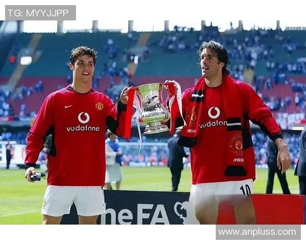 历史足球巨星排名揭晓谁是球场上的传奇之王