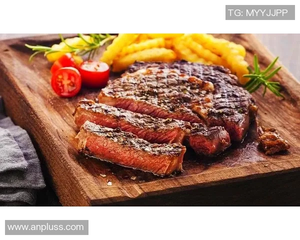 足球明星品尝奢华金箔牛排的美味之旅与背后的故事