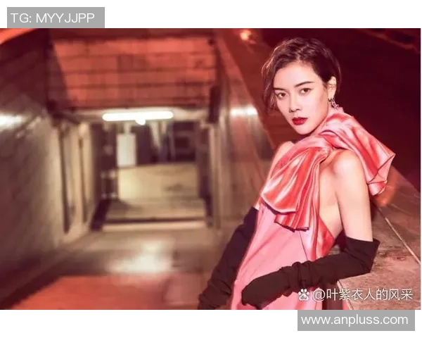 脚掌修长的女篮球明星展现独特风采与运动魅力引领潮流